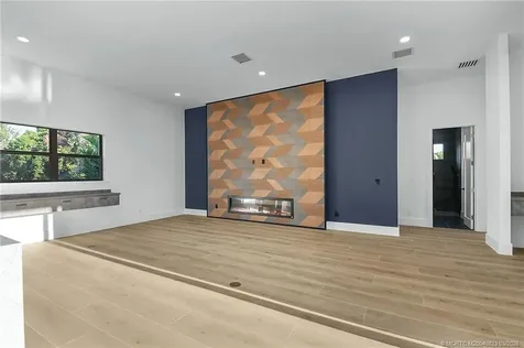 179 SE Via Terra Bella Port St Lucie FL 34952