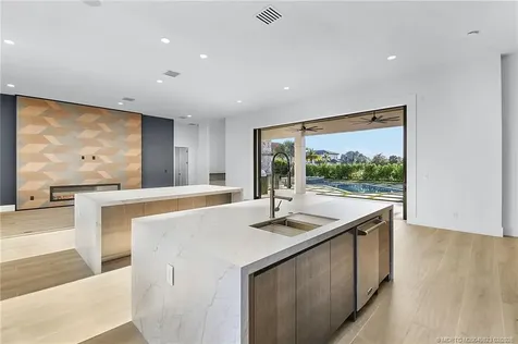 179 SE Via Terra Bella Port St Lucie FL 34952