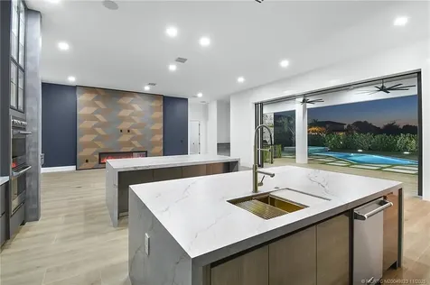 179 SE Via Terra Bella Port St Lucie FL 34952