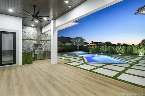 179 SE Via Terra Bella Port St Lucie FL 34952