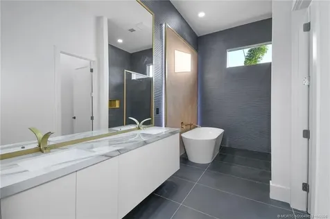 179 SE Via Terra Bella Port St Lucie FL 34952