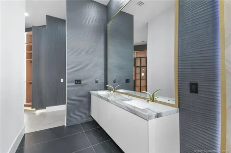 179 SE Via Terra Bella Port St Lucie FL 34952