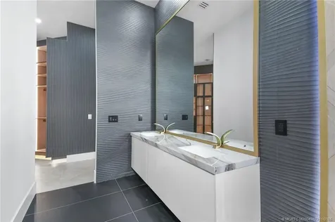 179 SE Via Terra Bella Port St Lucie FL 34952