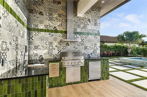 179 SE Via Terra Bella Port St Lucie FL 34952