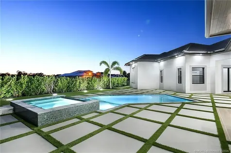 179 SE Via Terra Bella Port St Lucie FL 34952