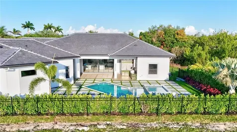 179 SE Via Terra Bella Port St Lucie FL 34952