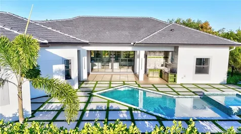 179 SE Via Terra Bella Port St Lucie FL 34952