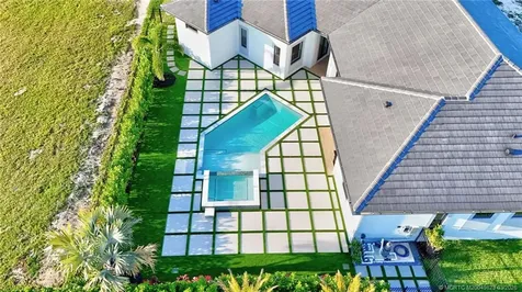 179 SE Via Terra Bella Port St Lucie FL 34952