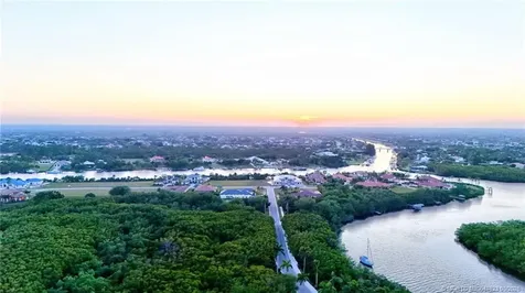 179 SE Via Terra Bella Port St Lucie FL 34952