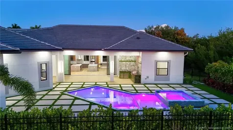 179 SE Via Terra Bella Port St Lucie FL 34952