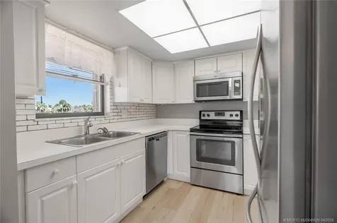 450 SW South River Drive Stuart FL 34997