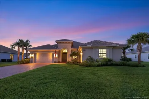 5565 SW Star Apple Street Palm City FL 34990