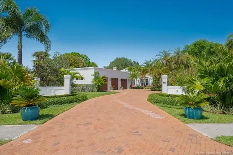 409 SE Saint Lucie Boulevard Stuart FL 34996