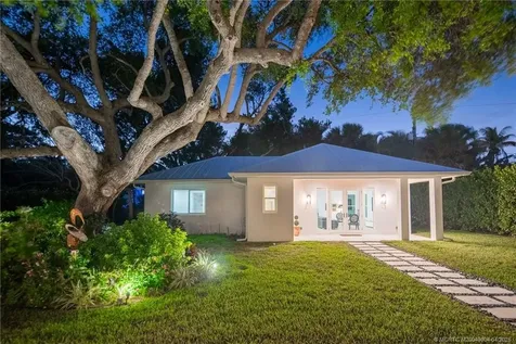 409 SE Saint Lucie Boulevard Stuart FL 34996