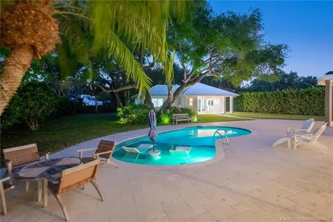 409 SE Saint Lucie Boulevard Stuart FL 34996