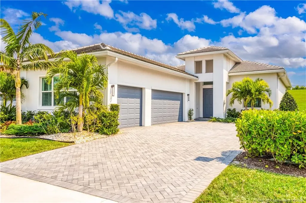 9295 SW Miracoli Way Port Saint Lucie FL 34987