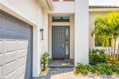 9295 SW Miracoli Way Port St Lucie FL 34987