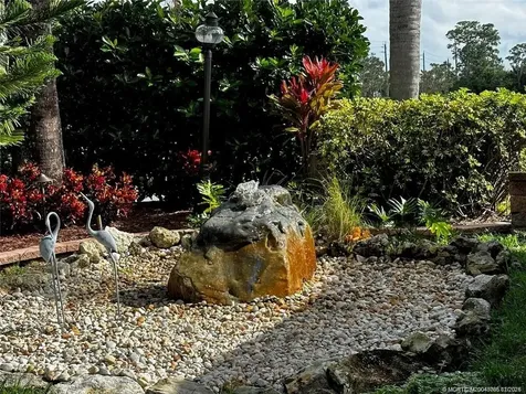 83 NW Putter Pointe Port Saint Lucie FL 34986