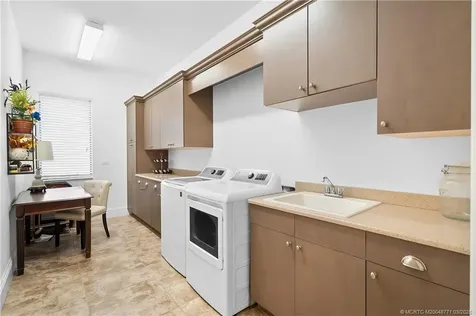 201 SE Fiore Bello Port St Lucie FL 34952