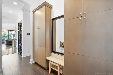 201 SE Fiore Bello Port St Lucie FL 34952