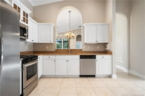 10072 SW Oak Tree Circle Port St Lucie FL 34987
