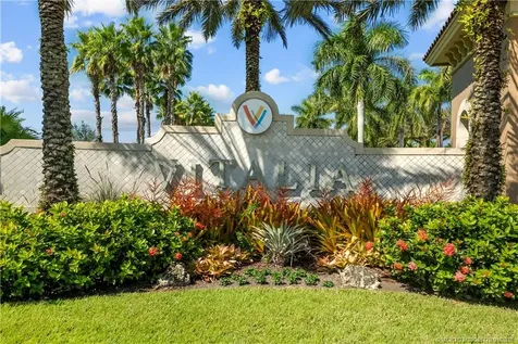 10072 SW Oak Tree Circle Port St Lucie FL 34987