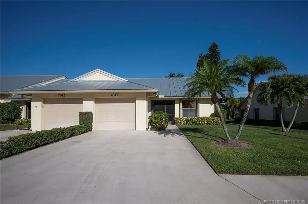 7817 SE Sugar Sand Circle Hobe Sound FL 33455