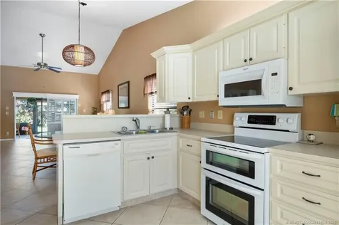 7817 SE Sugar Sand Circle Hobe Sound FL 33455