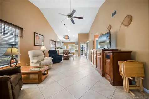 7817 SE Sugar Sand Circle Hobe Sound FL 33455