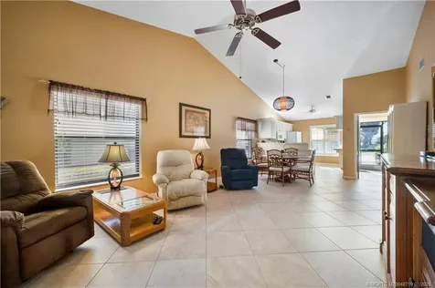 7817 SE Sugar Sand Circle Hobe Sound FL 33455