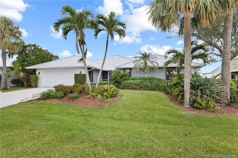 3990 NE Joes Point Road Stuart FL 34996