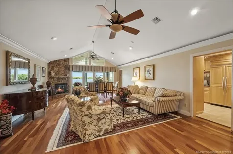 3990 NE Joes Point Road Stuart FL 34996