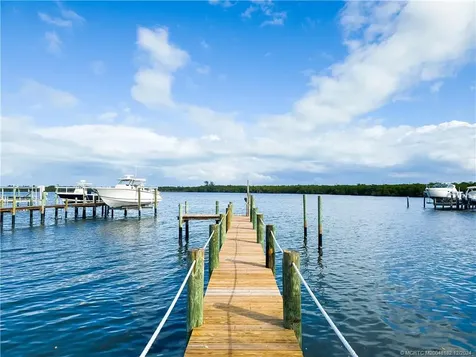 3990 NE Joes Point Road Stuart FL 34996