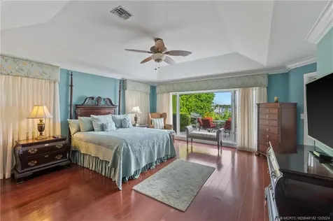 3990 NE Joes Point Road Stuart FL 34996