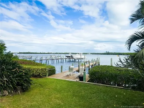 3990 NE Joes Point Road Stuart FL 34996