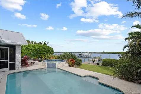 3990 NE Joes Point Road Stuart FL 34996