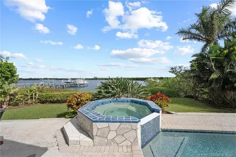 3990 NE Joes Point Road Stuart FL 34996