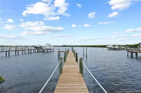 3990 NE Joes Point Road Stuart FL 34996