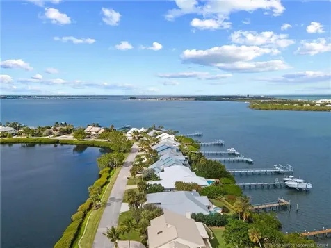 3990 NE Joes Point Road Stuart FL 34996