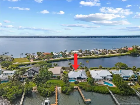 3990 NE Joes Point Road Stuart FL 34996