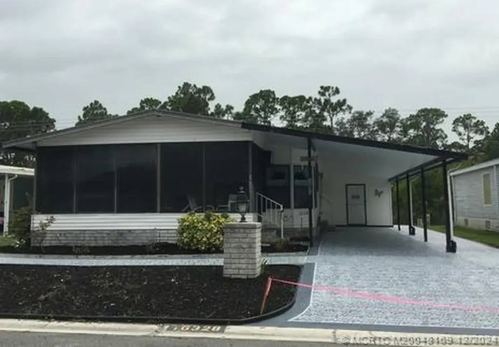 16328 SW Indianwood Circle Indiantown FL 34956