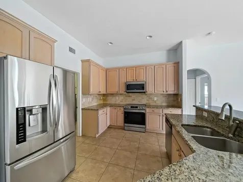 2598 SW National Circle Port St Lucie FL 34953