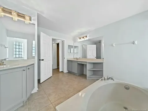 2598 SW National Circle Port St Lucie FL 34953