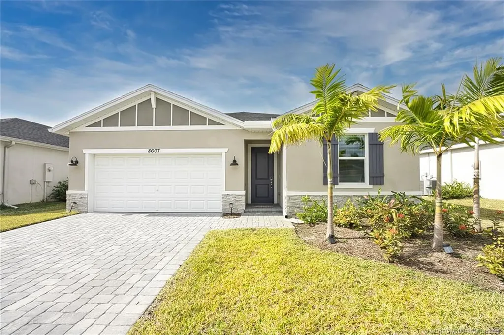 8607 Dahlia Circle Port Saint Lucie FL 34986