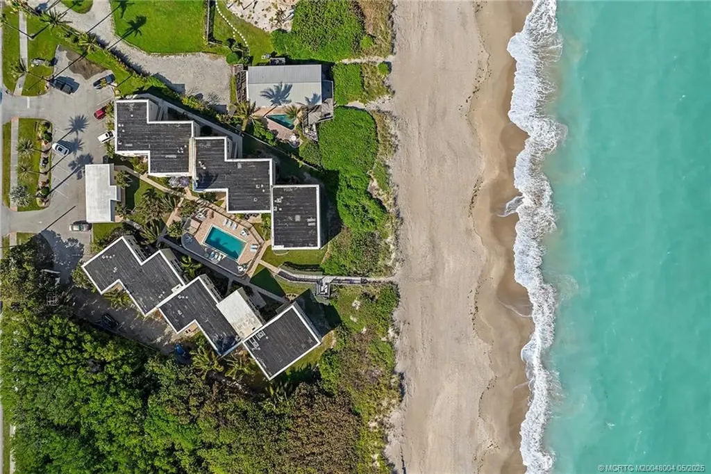3541 NE Ocean Boulevard Jensen Beach FL 34957