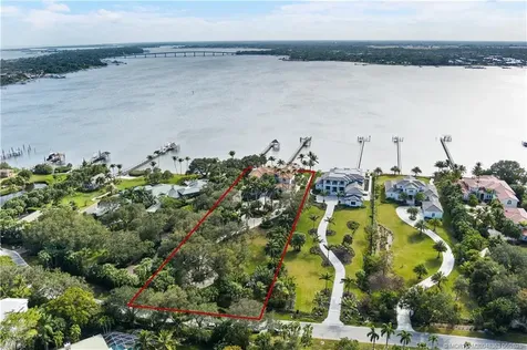 31 NE Lofting Way Stuart FL 34996