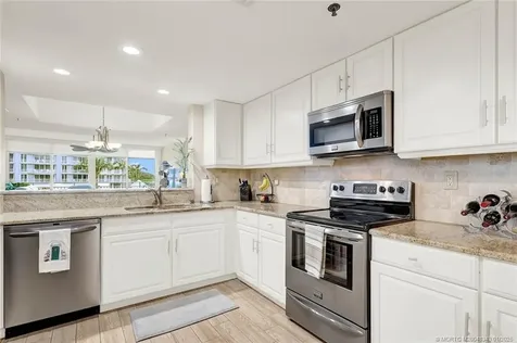 579 NE Plantation Road Stuart FL 34996