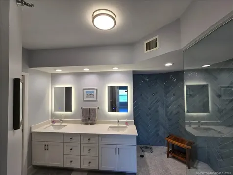 185 NE Edgewater Drive Stuart FL 34996