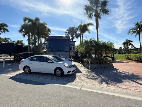 464 NW Sandtrap Lane Port Saint Lucie FL 34986