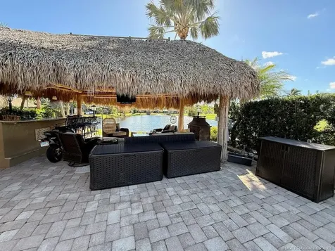 464 NW Sandtrap Lane Port Saint Lucie FL 34986